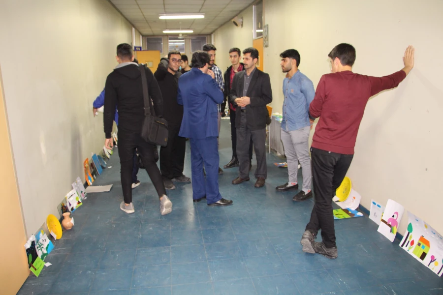  برگزار ی نمایشگاه آثار هنر های دستی دانشجویی در مرکز  12
