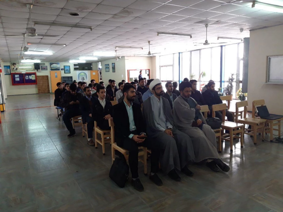 تریبون آزاد دانشجویی با موضوع: 
فتنه ی دیروز، تدبیر امروز 4