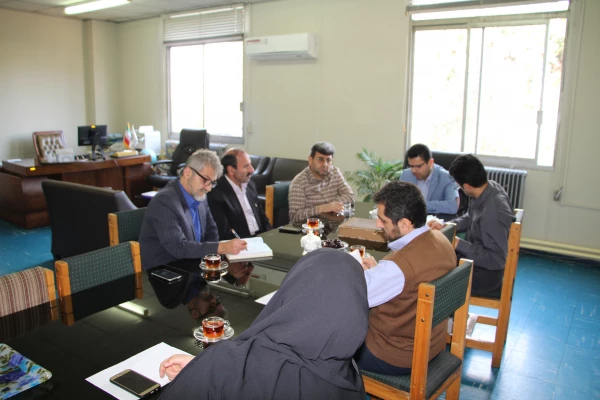 جلسه کمیته آموزش و پژوهش مرکز  3