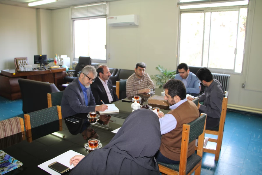 جلسه کمیته آموزش و پژوهش مرکز  3