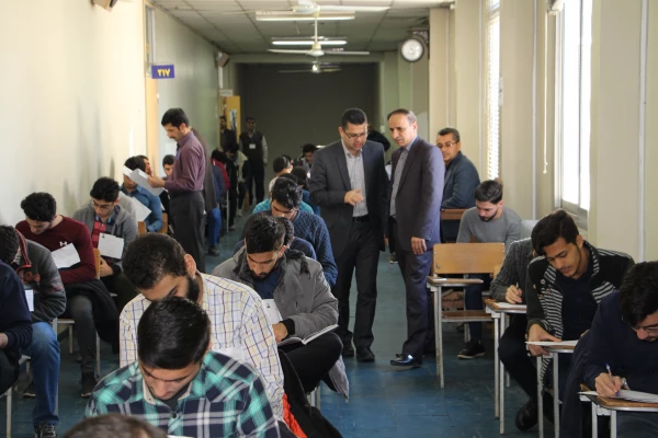 بازدید رئیس دانشگاه فر هنگیان استان جناب آقای دکتر اسلامی راد  از فرآیند برگزاری امتحانات پایان ترم  مرکز بابل  5