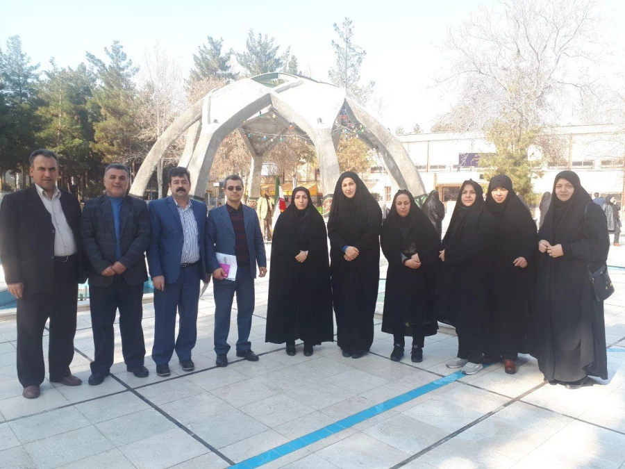 رئیس دانشگاه فرهنگیان در جمع سرپرستان سراهای دانشجویی:
هر انسانی در هر جایگاهی می تواند منجی جامعه باشد 2