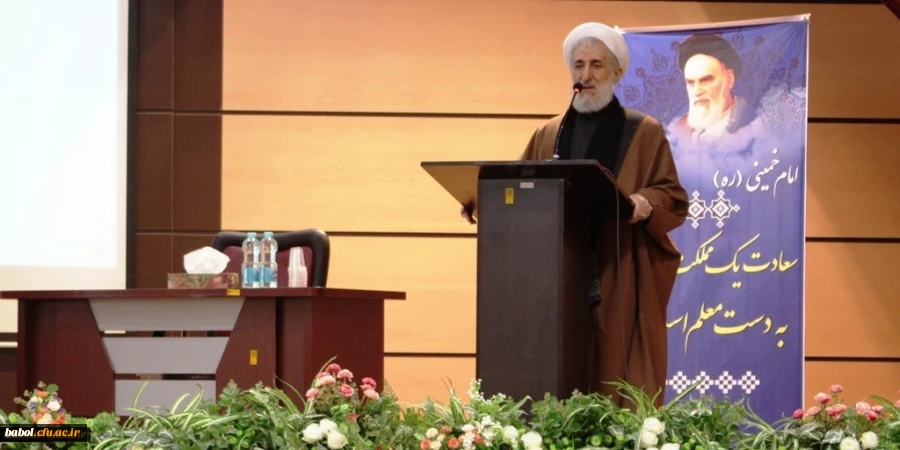 حجت الاسلام و المسلمین صدیقی در مراسم افتتاحیه ششمین دوره کشوری حیات طیبه در پردیس شهید چمران:
مهم ترین و حیاتی ترین مسئله در مفهوم حیات طیبه، ذکر و یاد خداست 2