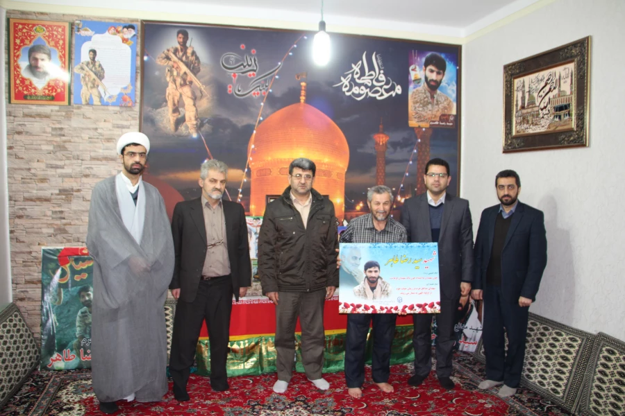 دیدار با خانواده شهید سید  رضا طاهر از شهدای مدافع حرم خان طومان 4