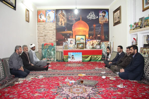 دیدار با خانواده شهید سید  رضا طاهر از شهدای مدافع حرم خان طومان 7