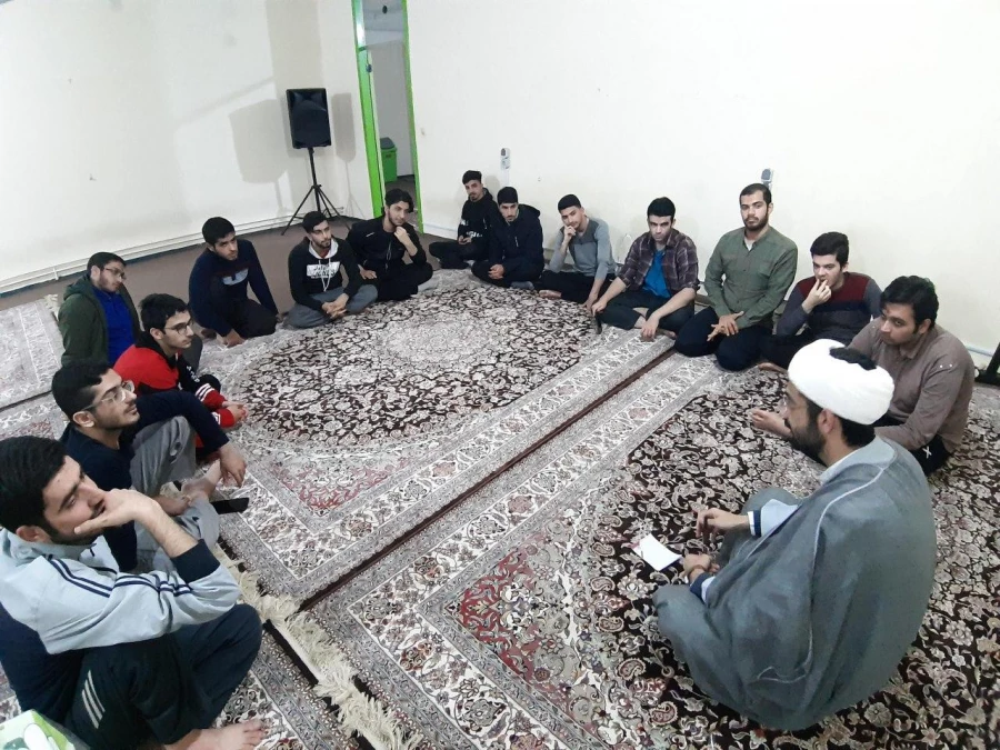 سلسله جلسات آموزش قرآن به همت کانون نماز و نیایش با همکاری هیئت رهروان ولایت مرکز  5