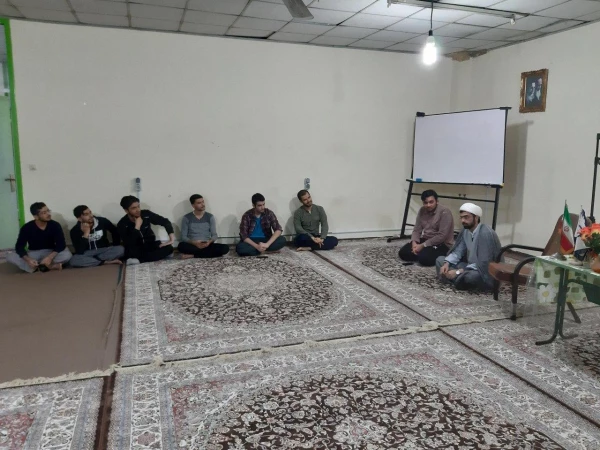 سلسله جلسات آموزش قرآن به همت کانون نماز و نیایش با همکاری هیئت رهروان ولایت مرکز  6