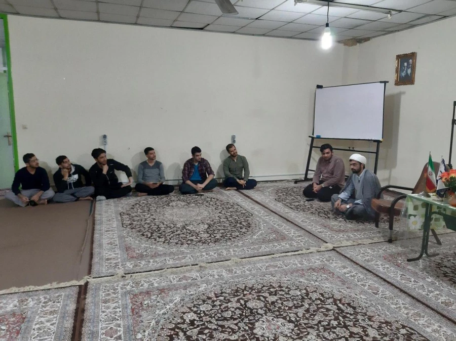 سلسله جلسات آموزش قرآن به همت کانون نماز و نیایش با همکاری هیئت رهروان ولایت مرکز  6