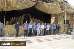 به مناسبت هفته دفاع مقدس :
مراسم غبار روبی و عطر افشانی  مزار شهدا  توسط همکاران اداری ، هیات علمی و جمعی از دانشجویان برگزار گردید. 2