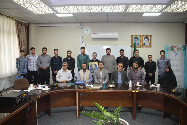 با حضور مسئولان بسیج شهرستان و جمعی از مسئولین در مرکز بابل برگزار گردید:
 تودیع و معارفه مسئول بسیج دانشجویی مرکز
 2