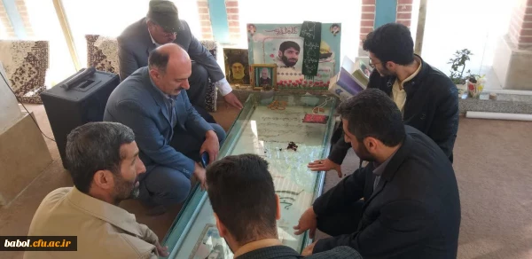 به همت بسیج دانشجویی ومسئولان مرکز صورت پذیرفت: 
عطر افشانی و تجدید میثاق با شهدا  به مناسبت هفته بسیج  2